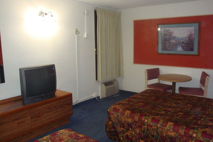 Double Bed (1 of 4)