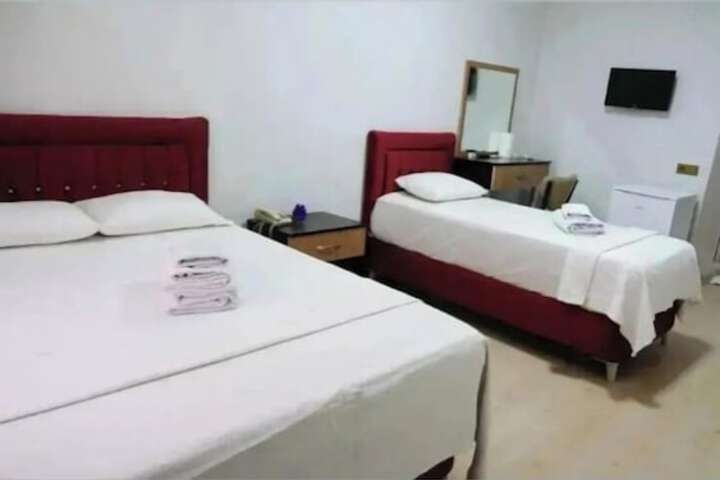Room 11 of 24