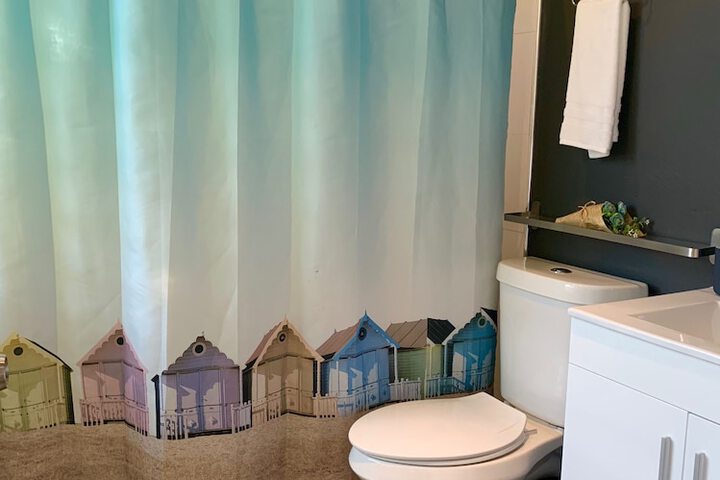 Room 5 of 64
