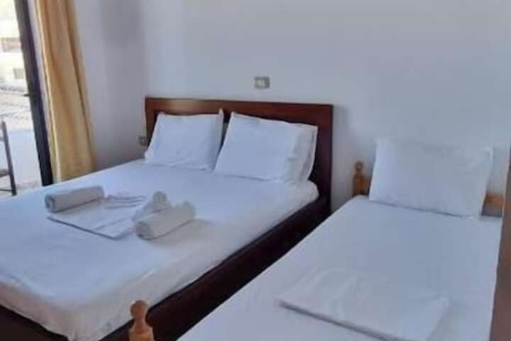 Room 4 of 30