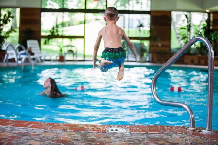 Pool Hotel