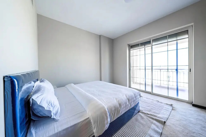Room 2 of 9