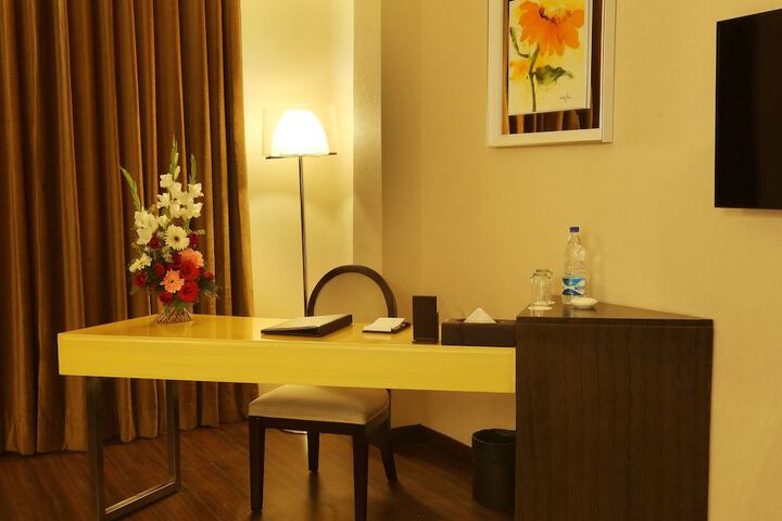 Room 9 of 20