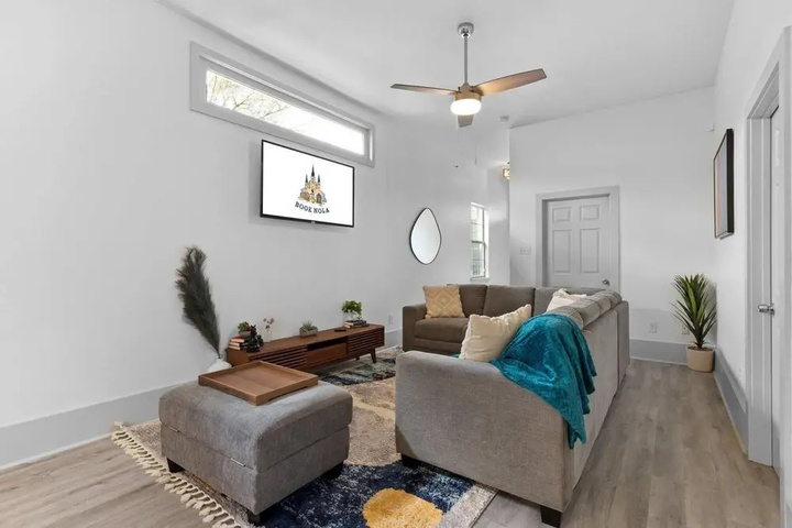 Image of House of Vibes