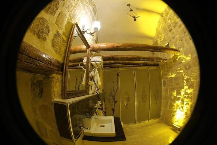 Room 79 of 158
