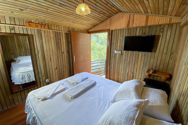 Room 14 of 72