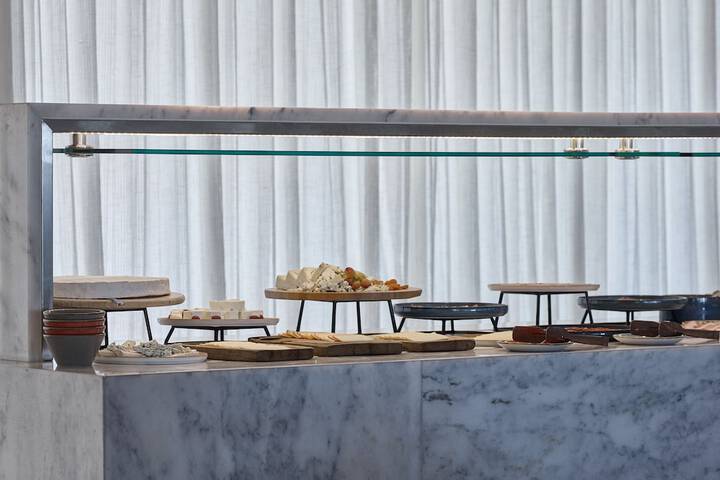 Dining 94 of 225