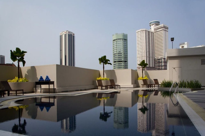 Pool Hotel