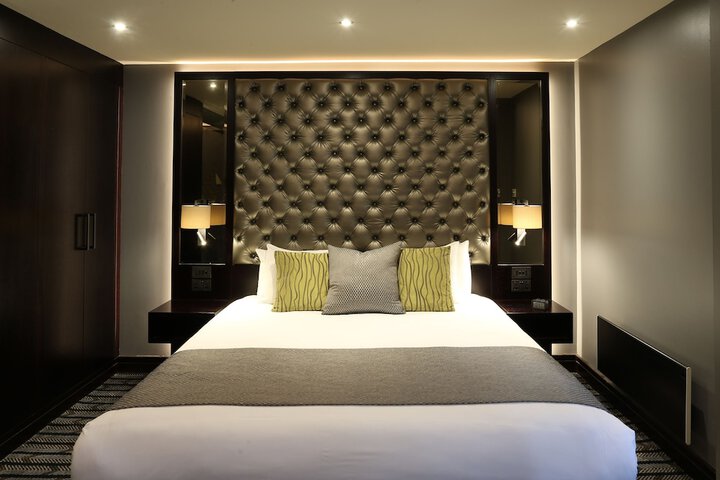 Room 12 of 69