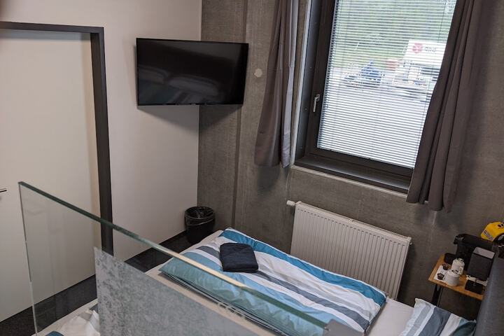 Room 9 of 54