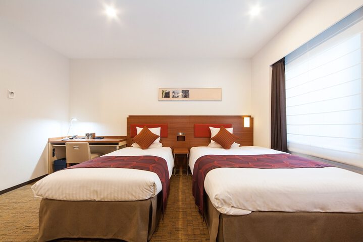Room 12 of 86