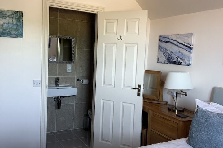Room 12 of 41
