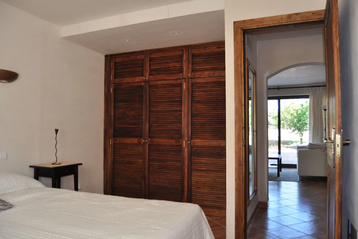 Room 8 of 8
