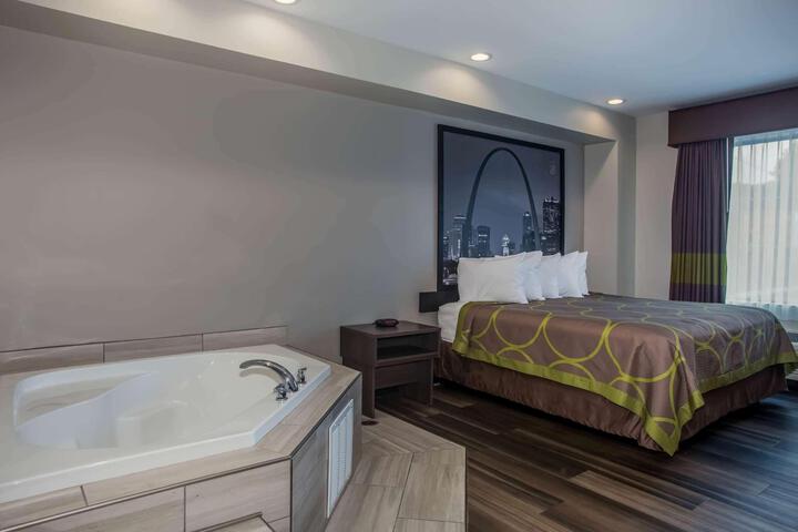 1 King Bed Mobility Accessible (10 of 25)