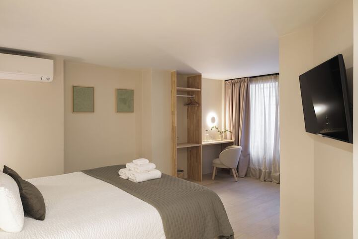 Room 14 of 30