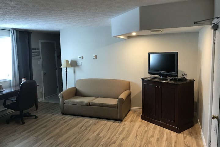 Room 11 of 20