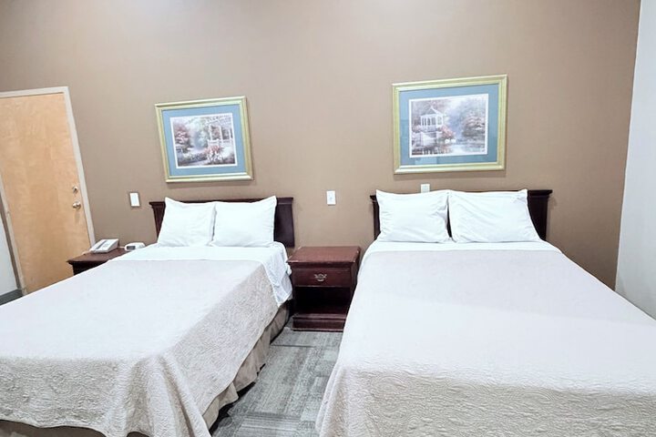 Room 8 of 19