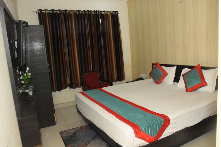 Room 28 of 84