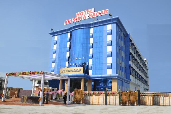 Hotel 11 of 12