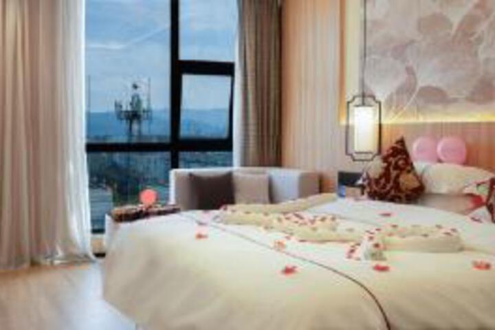 Room 21 of 21
