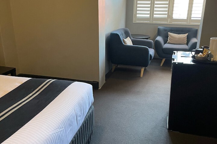 Room 16 of 30