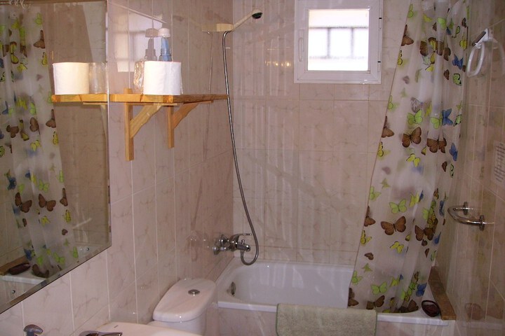 Room 12 of 23