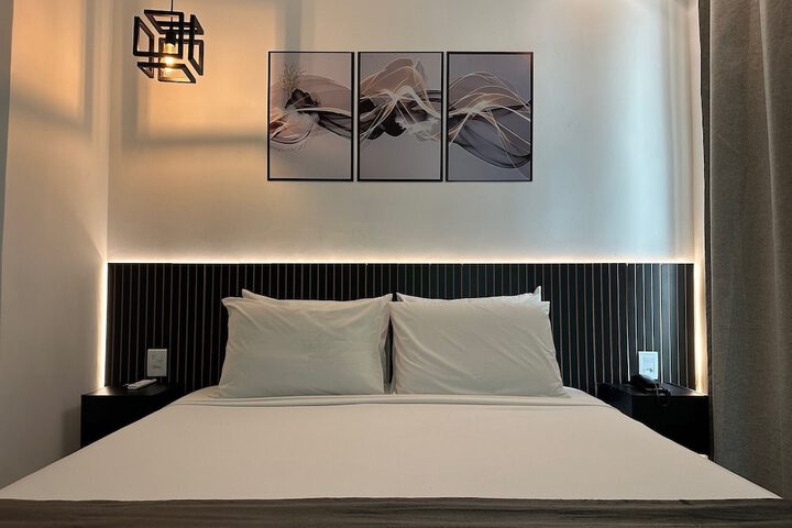 Room 9 of 22