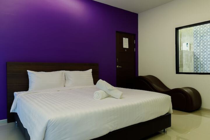 Room 2 of 55