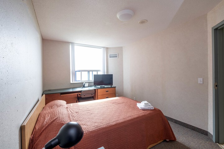 Room 8 of 46