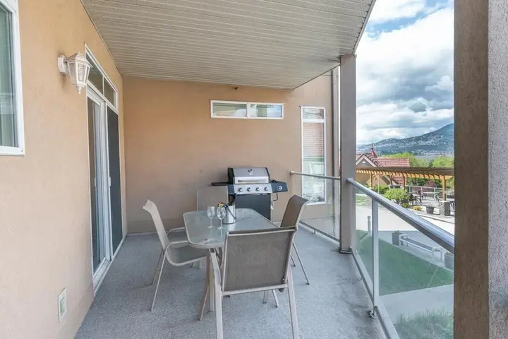 Terrace/Patio 5 of 15