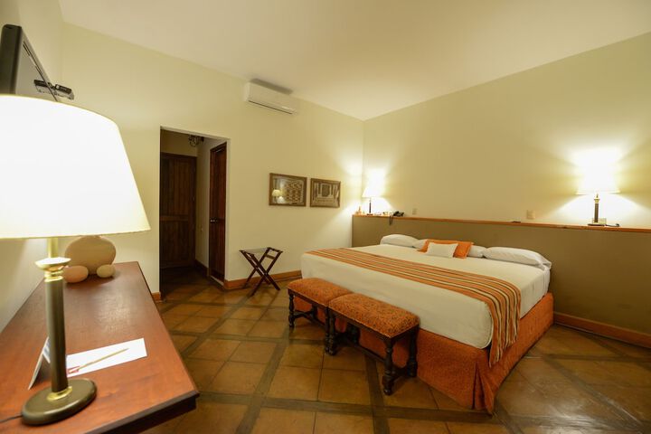 Room 3 of 56