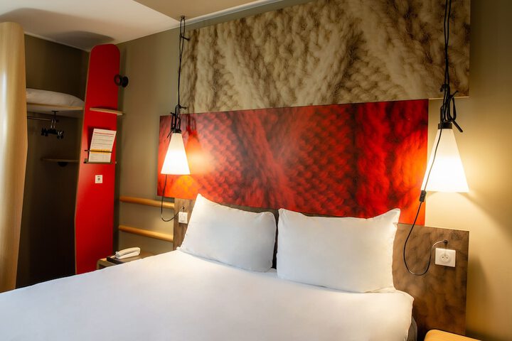 Room 6 of 69