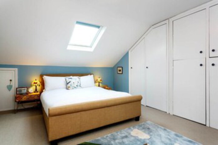 Room 21 of 24