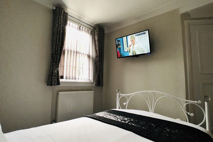 Room 26 of 58