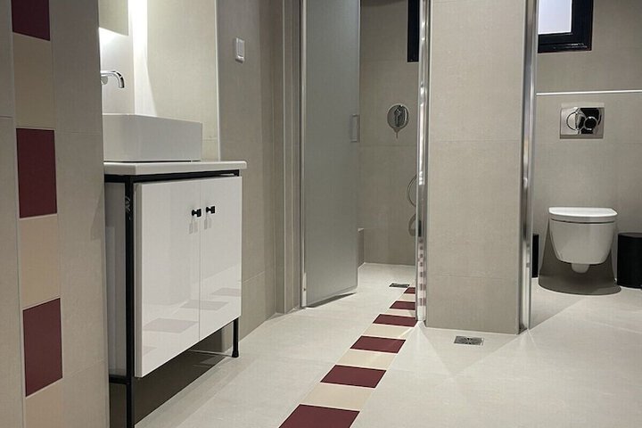 Room 48 of 67