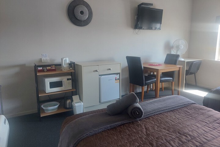 Room 17 of 34