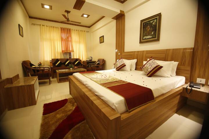 Room 9 of 42