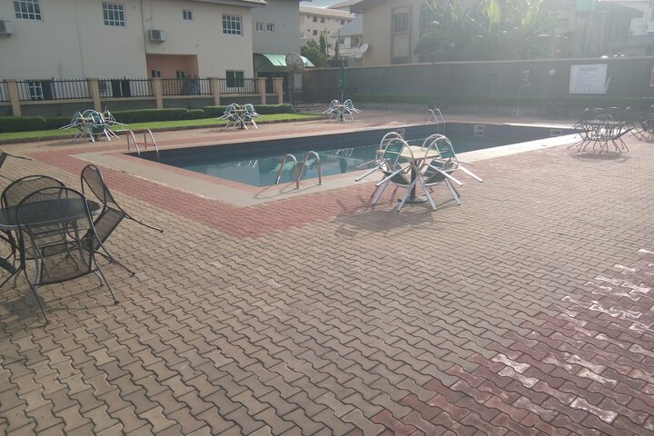 Pool 21 of 29