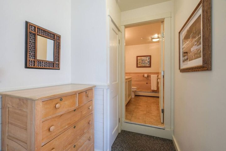 Room 80 of 113