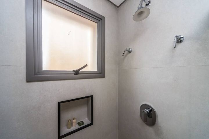 Room 115 of 156