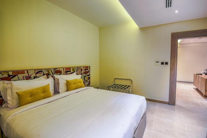 Room 43 of 99