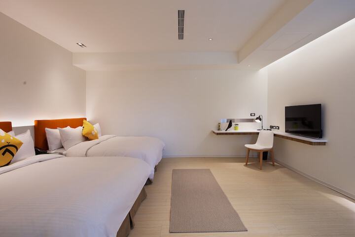 Room 38 of 160