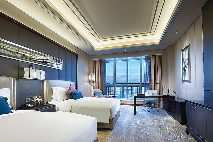 Room 8 of 75