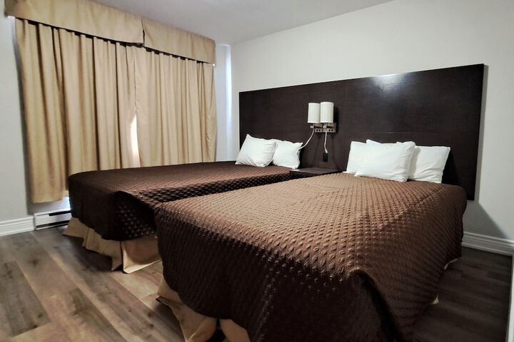 Room 4 of 30