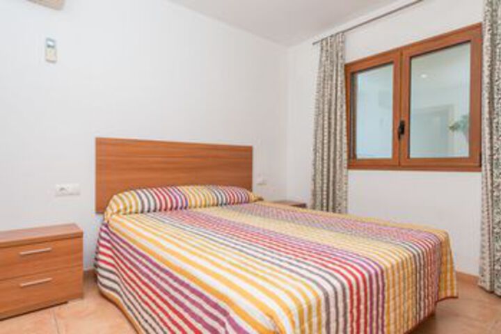 Room 4 of 11
