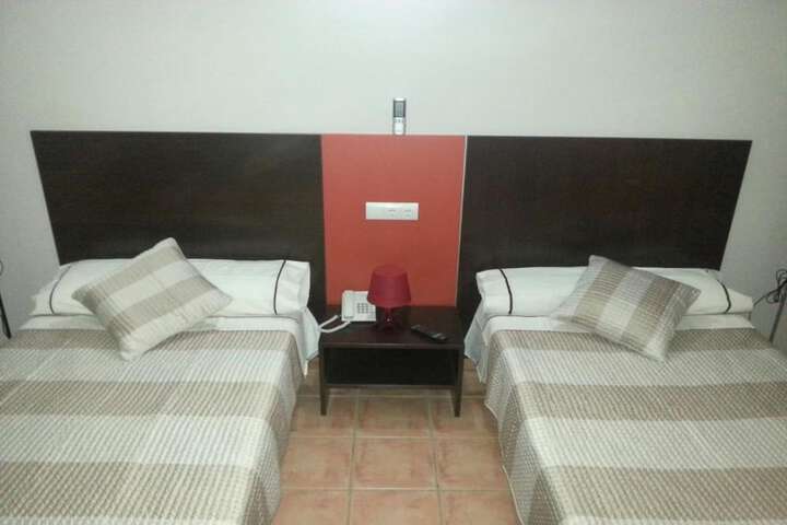 Room 4 of 13