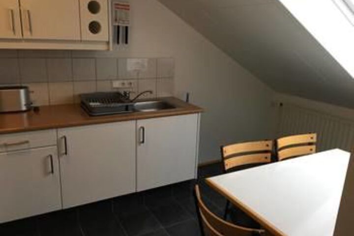 Room 33 of 49