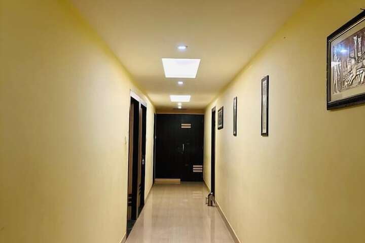 Hotel Interior 4 of 37