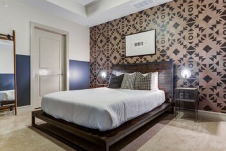 Room 18 of 22