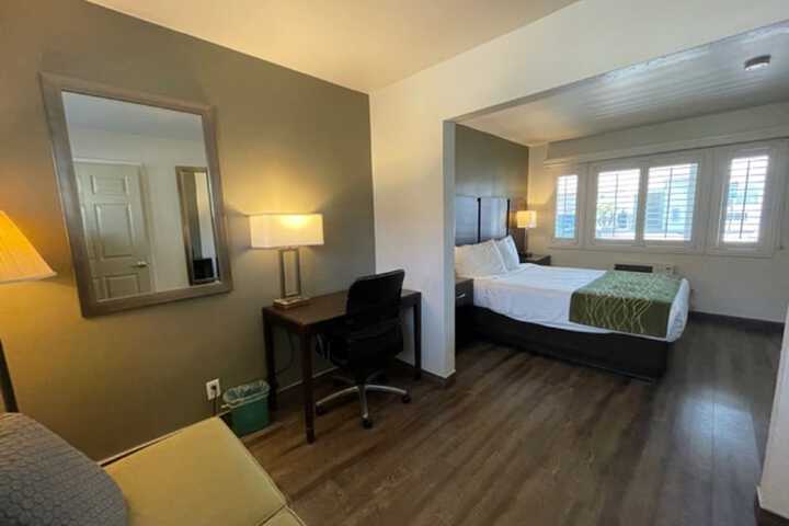 Room 17 of 43